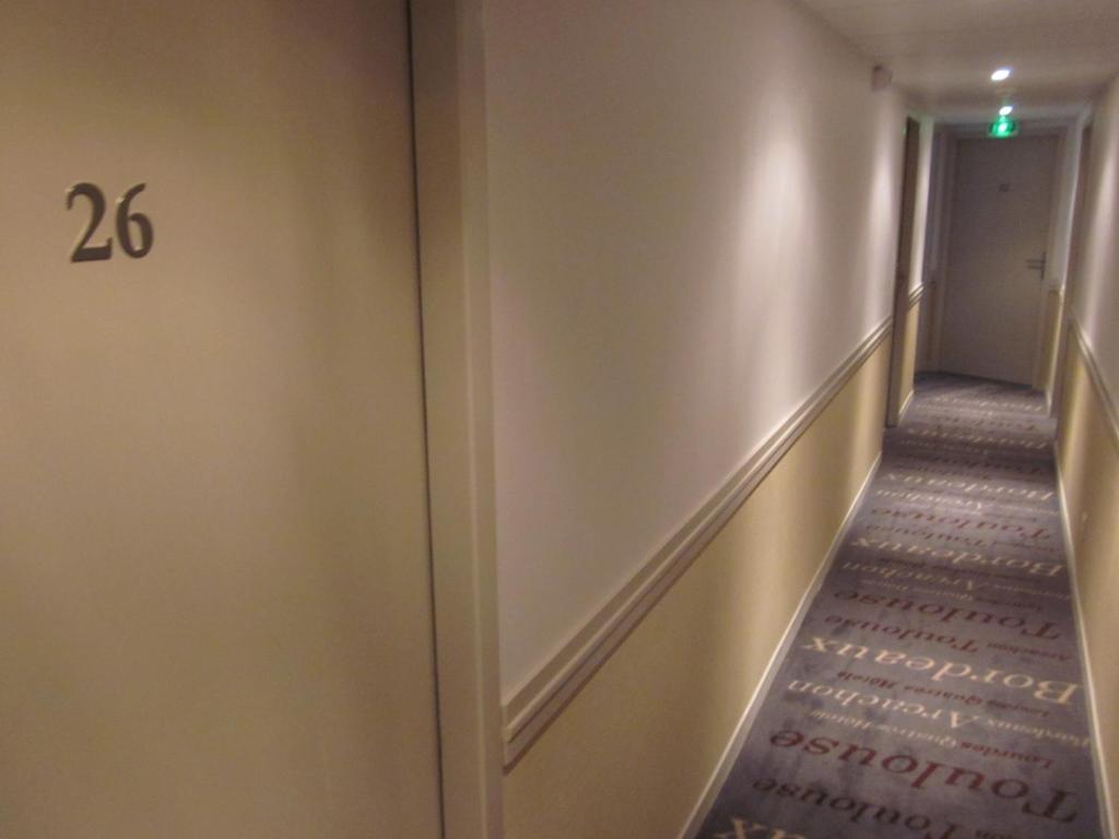 Hotel Ours Blanc - Wilson Toulouse Buitenkant foto
