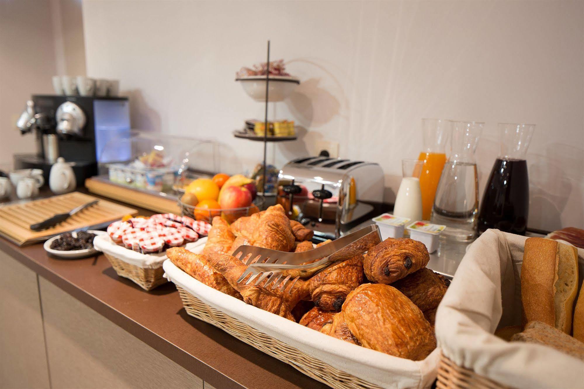 Hotel Ours Blanc - Wilson Toulouse Buitenkant foto
